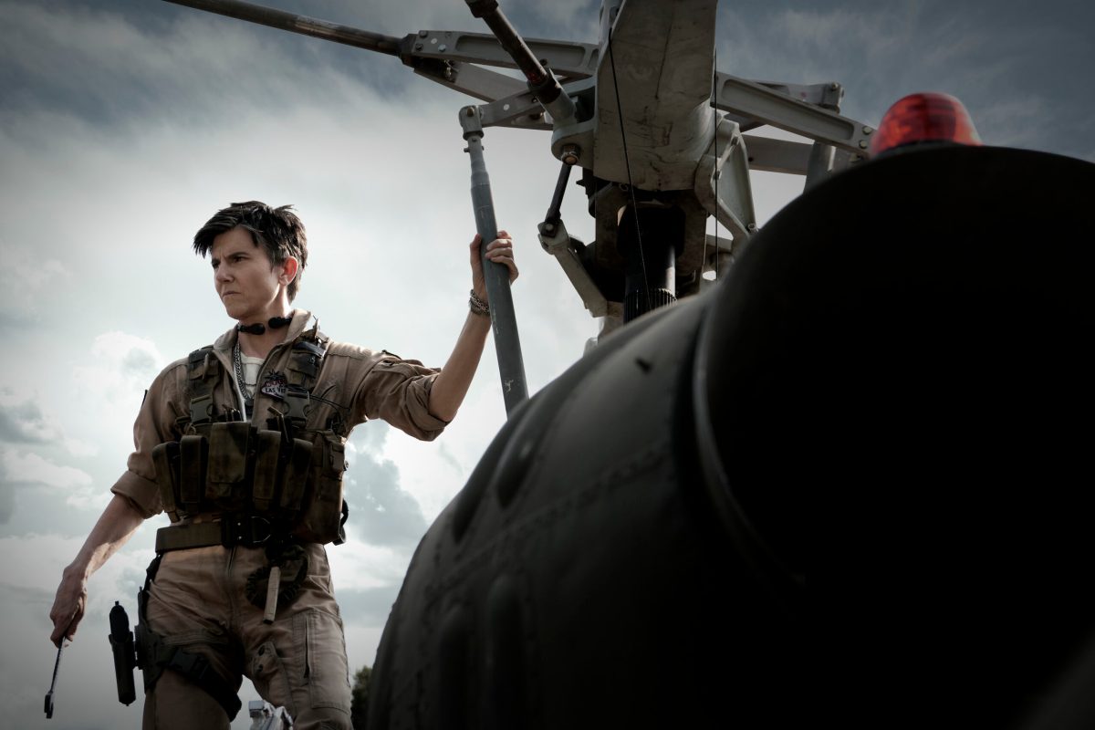 ARMY OF THE DEAD - TIG NOTARO as PETERS in ARMY OF THE DEAD. Cr. SCOTT GARFIELD/NETFLIX © 2021